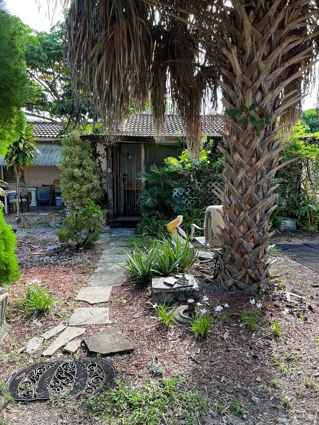 Foto principal - 645 NE 15th Ave