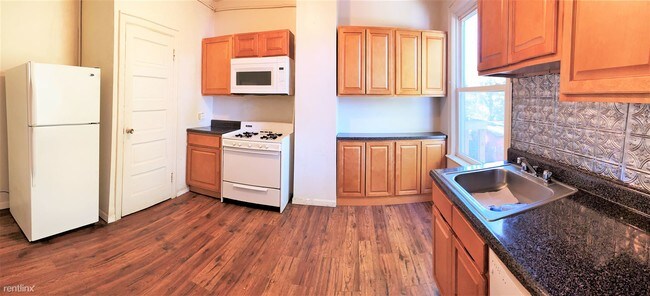 Building Photo - 2 br, 1 bath  - 1023 Mellon St