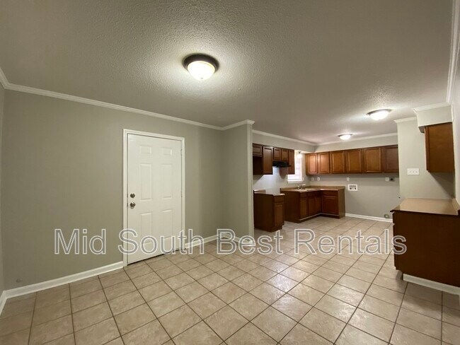 Foto del edificio - 3225 Harvester Ln E