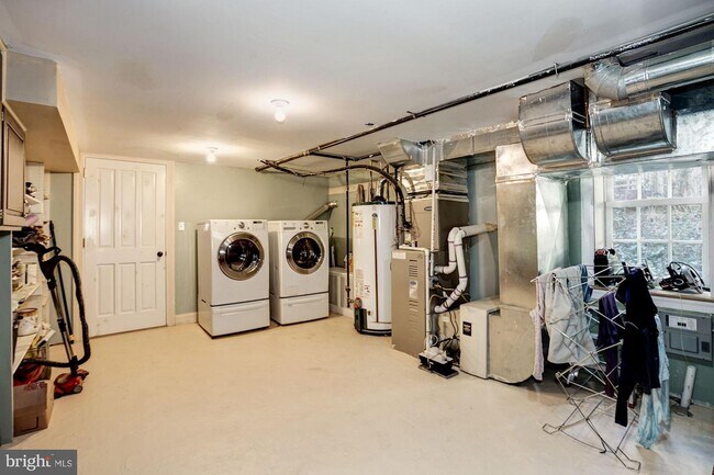 Foto del edificio - 4921 30th Pl NW