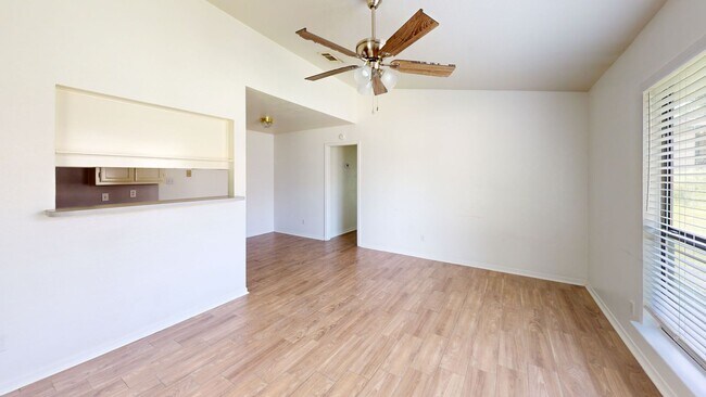 Foto del edificio - 802 Hackberry St