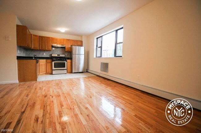 Building Photo - 146 McGuinness Blvd