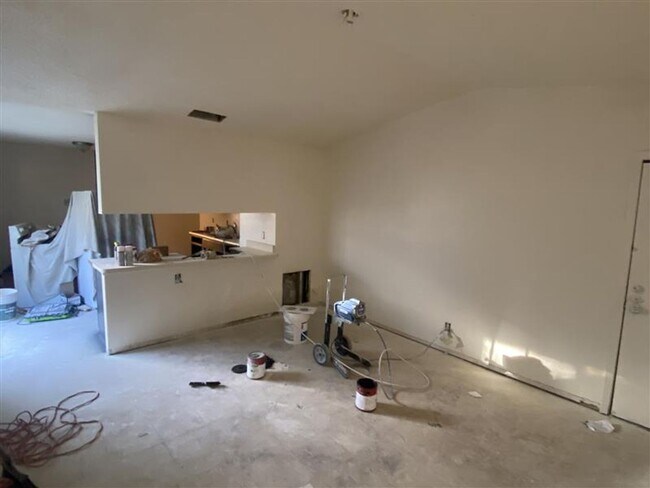 Foto del edificio - Cute 3/2 duplex with a garage