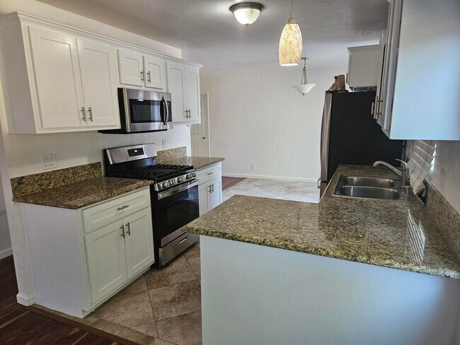 Building Photo - A Family Ranch Style Gem!