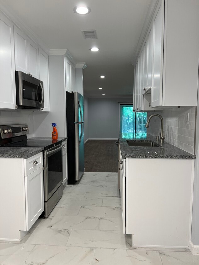 66 Overlook Way, Manalapan, NJ 07726 Townhome Rentals in Manalapan NJ