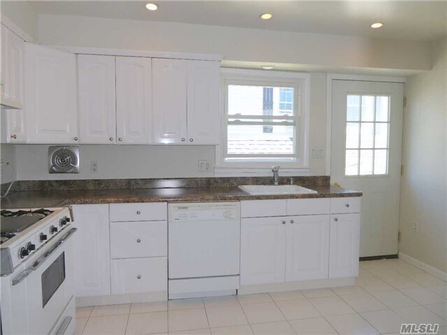 Foto del edificio - 538 E Walnut St