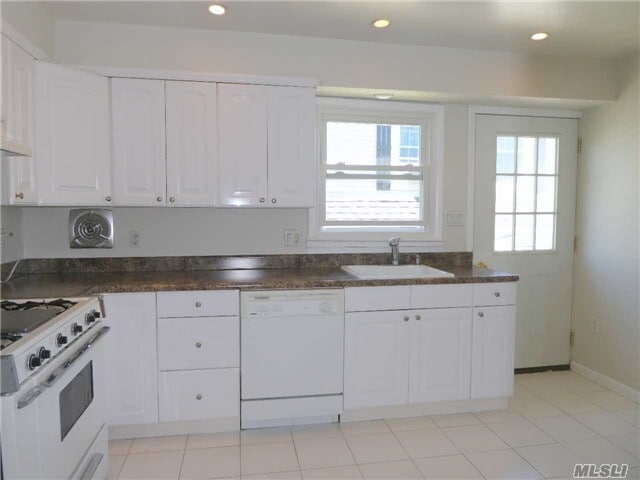 Building Photo - 538 E Walnut St