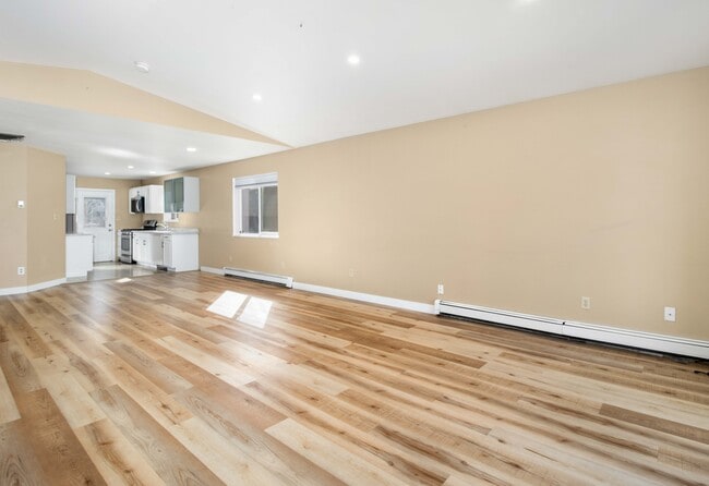 Foto del edificio - 272 Birch Ct