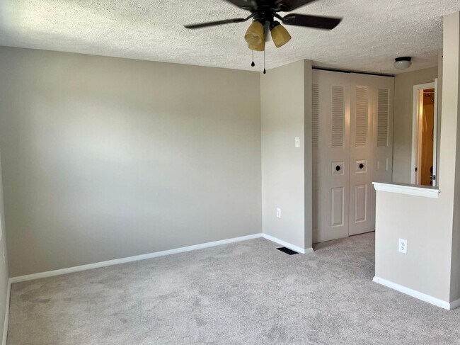 Foto del edificio - Charming 2 Bedroom/2 Bathroom in Laurel Valley!