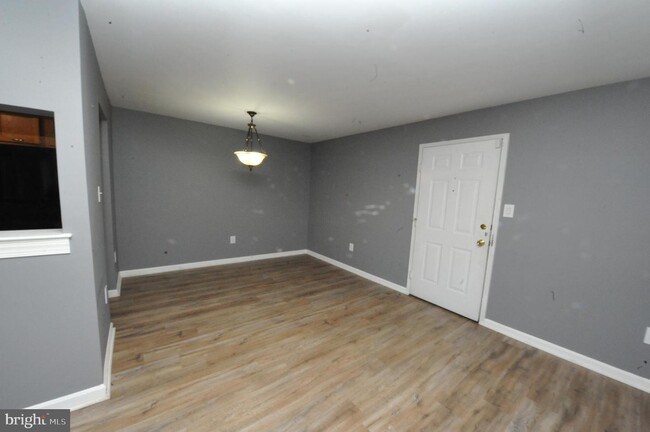 Building Photo - 5707 Olde Mill Ct