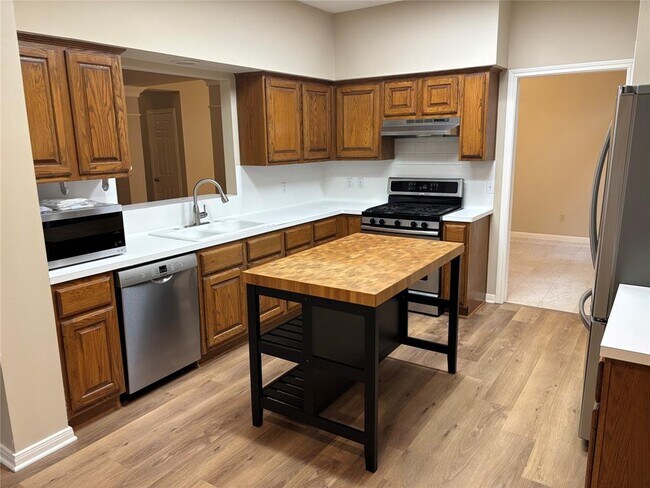 Foto del edificio - 14814 Elk Hill Ct