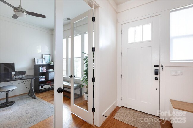 Foto del edificio - 807 E 36th St