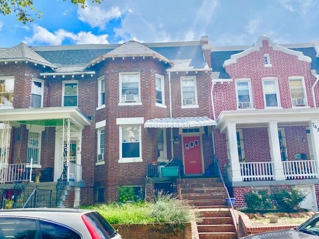 0929-Castle - 0929-Castle Apartment