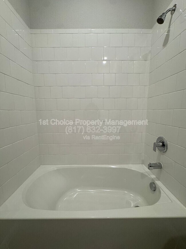 Foto del edificio - 7948 Oaktown Dr