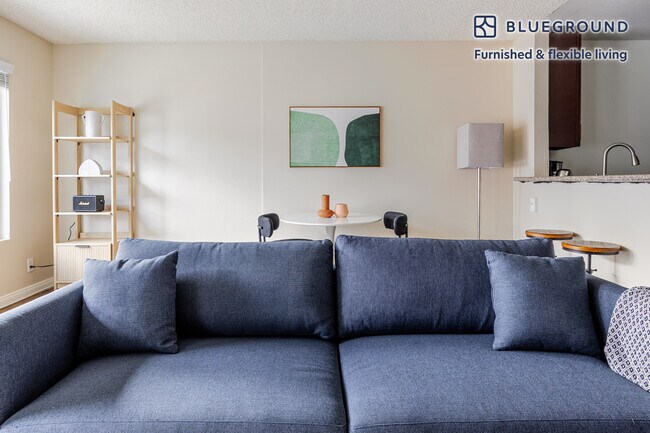 Foto del edificio - 611 N Howard St