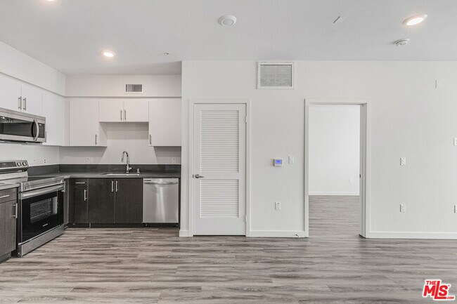 Foto del edificio - 3567 Chesapeake Ave