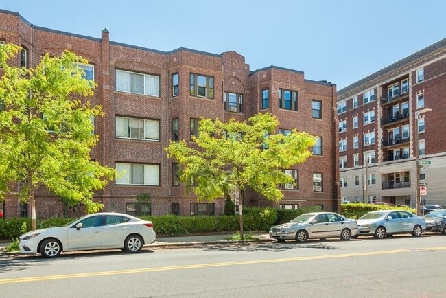 Building Photo - 108 Washington St