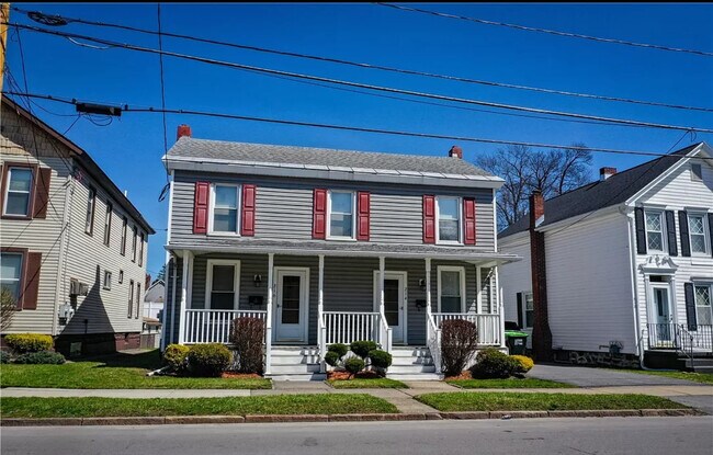 Foto del edificio - 214 N Bellinger St