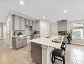 Building Photo - 30743 Wicklow Gdns Dr