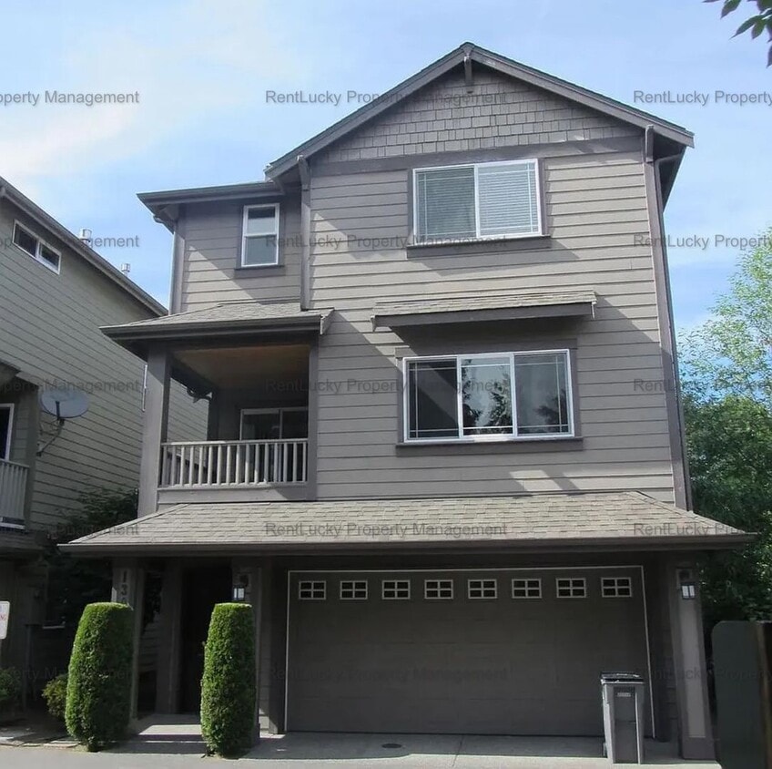 Foto principal - Beautifully Updated 3-Bedroom Home in Lynn...