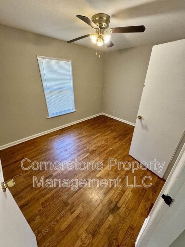 Foto del edificio - 1611 W 22nd Terrace
