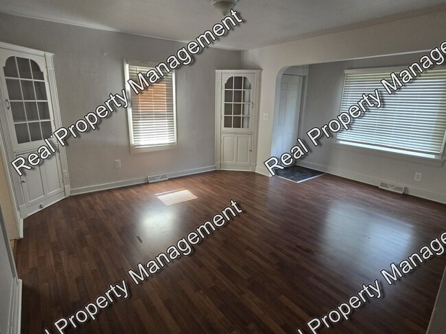 Foto del edificio - Two Bedroom Ranch