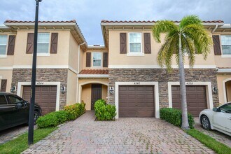 Building Photo - 4342 Brewster Ln