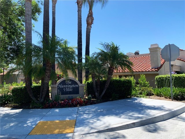 Primary Photo - 9764 Huntington Dr