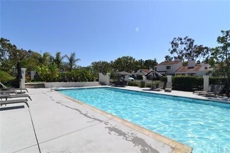 Building Photo - 40 Morena