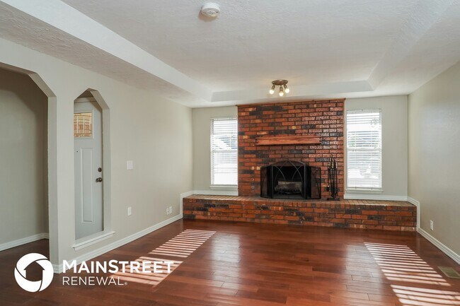 Building Photo - 1717 Ridgeway Dr