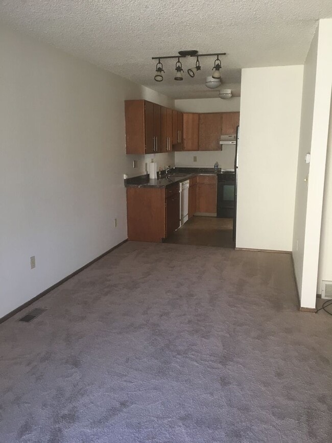 Photo - Lovely 3 Bedroom Townhouse in Lafayette