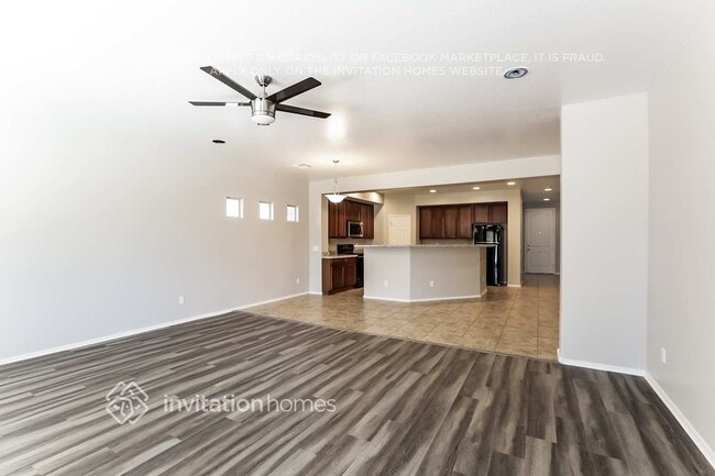 Building Photo - 10015 W Wier Ave