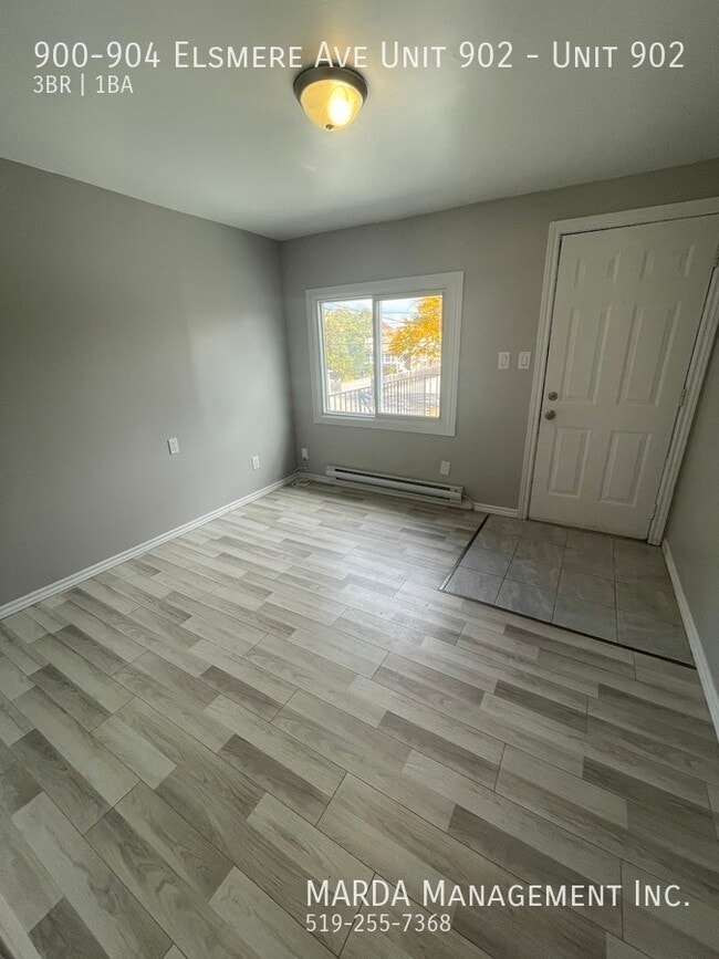 Building Photo - PRIME 3 BED/1 BATH UNIT BY ERIE ST! +HYDRO
