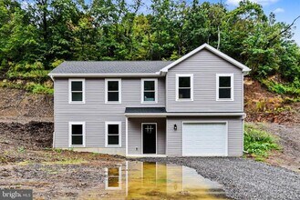 Building Photo - 476 Gravel Hill Rd
