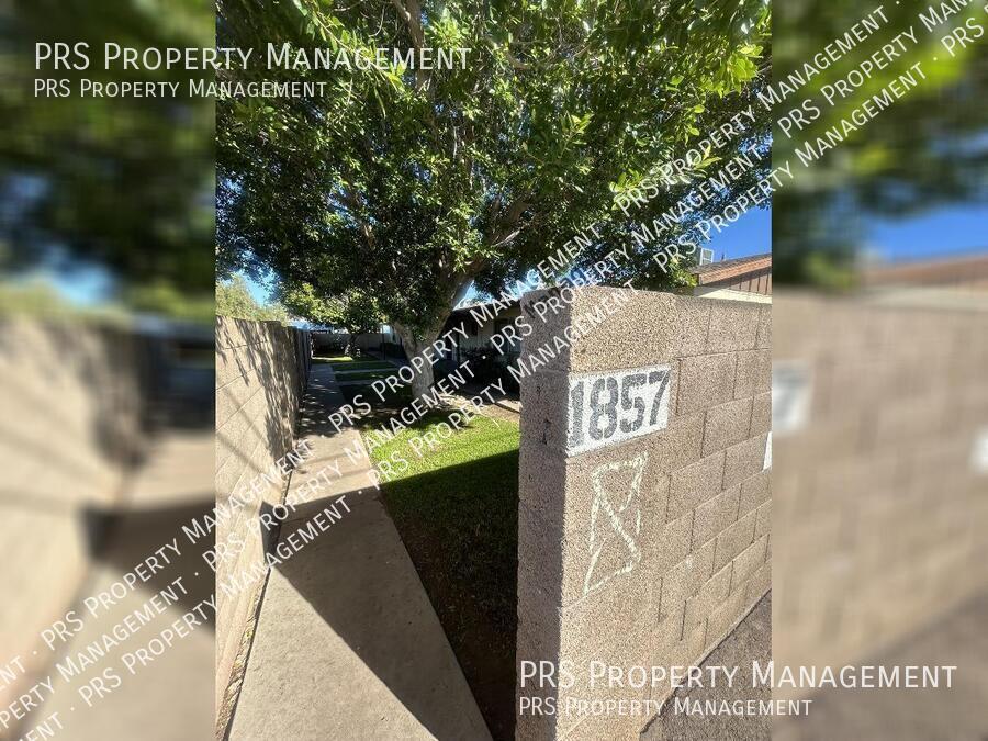 Foto principal - 1857 E University Dr