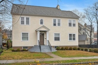 Building Photo - 26 Beauvoir Ave