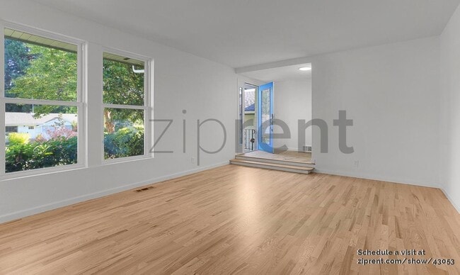 Building Photo - 12219 SE 64th Pl