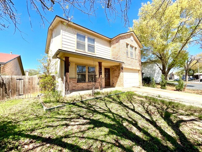 Foto del edificio - 3BD/2.5BA Dover Ridge Home Near 1604 – No Carpet, Fenced Yard & Covered Patio!