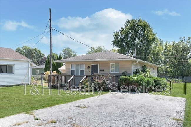 Building Photo - 843 E Berwyn St