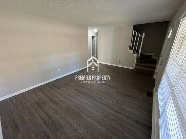 Foto del edificio - 4977 Knight Arnold Rd