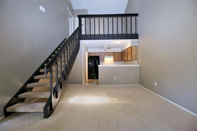 Building Photo - 2909 Hillcroft St
