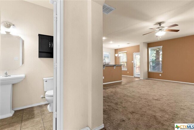 Building Photo - 3500 Lorne Dr