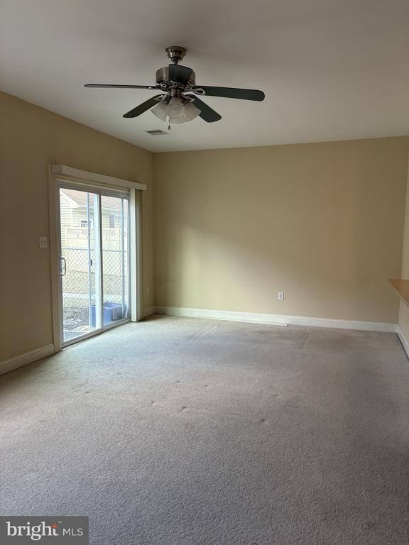 Building Photo - 212 Silk Drive