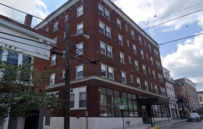 Building Photo - 116 E Pitt St