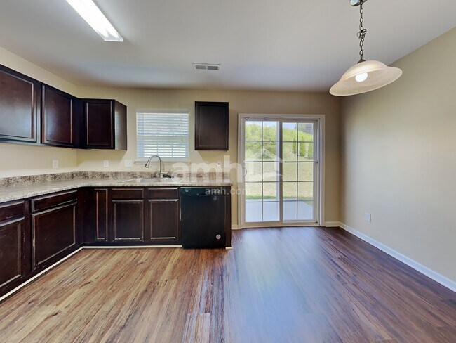 Building Photo - 145 Mount Olivet Dr