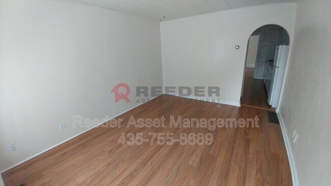 Foto del edificio - 245 N 100 E