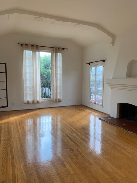 Living Room - 447 N Hayworth Ave