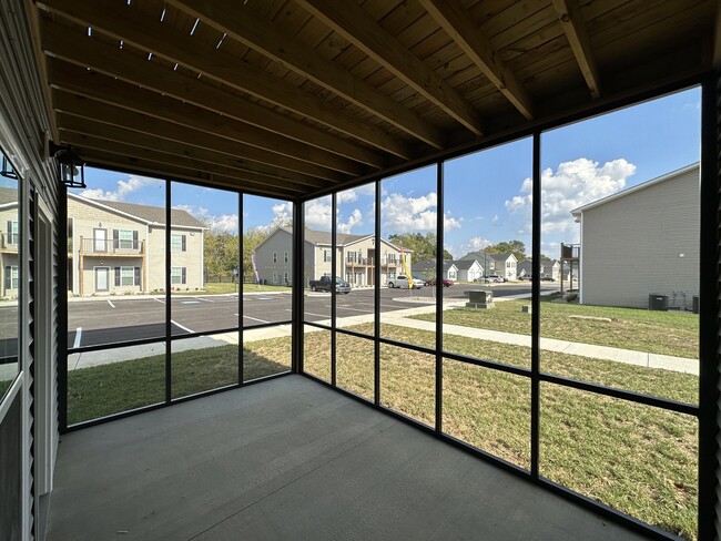 Building Photo - The Ridge at Walnut Valley