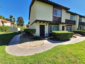 Building Photo - 1077 S Santo Antonio Dr