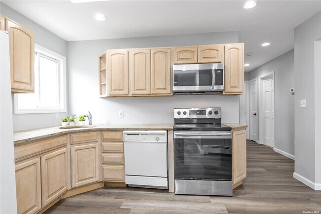 Building Photo - 2762 Milburn Ave